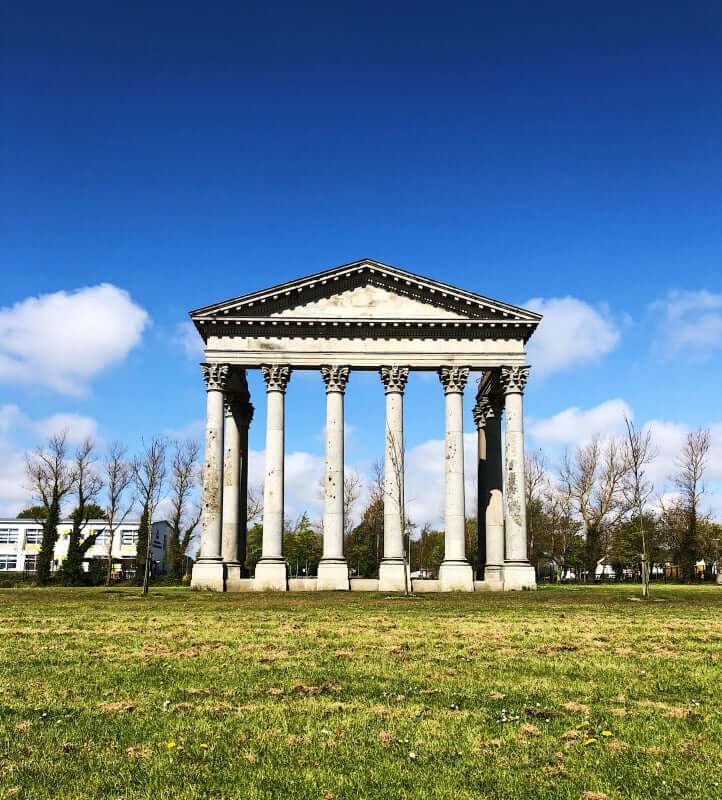 Courtesy of Ros Eó Photography